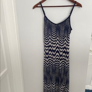 Fire Los Angeles Navy and Cream Chevron Maxi Dress size small